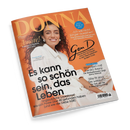 Titelblatt der Zeitschrift „DONNA“ in orangefarbener Gestaltung mit einer lächelnden weiblichen Person in weißer Bluse im Vordergrund. Hauptüberschrift: „Es kann so schön sein, das Leben“. Weitere sichtbare Texte: „Amore! Italienische Rezepte, ganz easy“, „Gen D“, „Wandern mit Ewald Arenz“, „Wie fit sind Sie wirklich?“ sowie ein blauer Kreis mit der Aufschrift „Meine Zeit ist jetzt“.