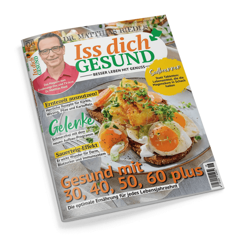Titelbild des Magazins „Iss dich GESUND“ mit großem Schriftzug und Untertitel „Besser leben mit Genuss“, links oben ein Porträtfoto eines älteren Mannes mit Brille im roten Hemd, darunter der Hinweis „Das Magazin vom Ernährungs-Doc und TV-Arzt Dr. Matthias Riedl“, mittig ein Teller mit Vollkornbrot, pochierten Eiern, Fischfilet, Gemüse und frischen Kräutern, rechts ein gelber Kreis mit Text „Sodbrennen – Statt Tabletten: Lebensmittel, die die Magensäure in Schach halten“.