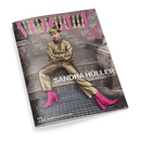 Titelbild der Zeitschrift „VOGUE“ mit großem pinkem Logo im oberen Bereich, darüber die Aufschrift „45 Jahre“, zentral eine weibliche Person in goldfarbenem Anzug und pinken Stiefeletten, sitzend auf einer Steintreppe mit verschränkten Armen, weiße Textaufschrift „SANDRA HÜLLER BY JUERGEN TELLER“, unten links Text „DIE JUBILÄUMSAUSGABE“, Hintergrund mit bräunlicher Natursteinfassade und Geländer.