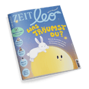 Cover der Kinderzeitschrift „ZEIT LEO“ mit hellblau-violettem Farbverlauf als Hintergrund, mittig ein schlafendes weißes Kaninchen auf einem gelben, lächelnden Mond; gelbe Hauptüberschrift: „WAS TRÄUMST DU?“, darunter Text: „Warum du nachts so viel erlebst und was andere Verrücktes träumen“; linke Randspalte mit runden Bild-Icons und Themen: Zeichnen mit Katze, Expedition, Musical, Roboter sowie Hinweis auf Witze, Rätsel und Comic.