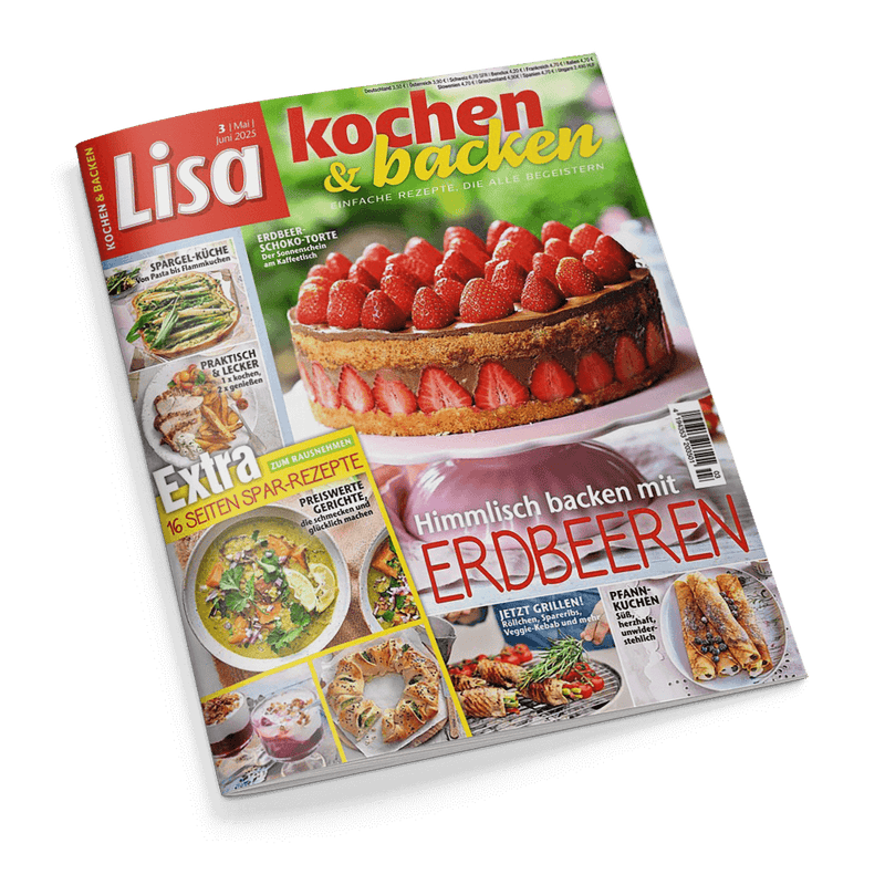 Titelbild der Zeitschrift „Lisa kochen & backen“, Ausgabe Mai/Juni 2025, mit Erdbeer-Schoko-Torte im Mittelpunkt und roter Überschrift „Himmlisch backen mit Erdbeeren“ davor; weitere sichtbare Texte: „Extra – 16 Seiten Spar-Rezepte“, „Preiswerte Gerichte, die glücklich machen“, „Spargel-Küche“, „Praktisch & Lecker“, „Jetzt Grillen!“ und „Pekan-Kuchen“ mit mehreren kleineren Essensfotos auf weißem Untergrund.