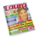 Titelblatt der Frauenzeitschrift „Laura“, Ausgabe Mai 2025. Rechts eine blonde Frau in pinker Bluse, die lächelnd in die Kamera blickt, vor hellblauem Hintergrund. Schlagzeilen thematisieren Abnehmen („10 Pfund weg… Kilo-Knacker-Kräuter“), Haushaltstipps („SOS-Hilfe bei Flecken“), Gesundheit und Sommermode; oben links Bilder von Baiser-Kuchen und Urlaubsküche mit Text „Laura FIX & LECKER“.