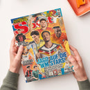 Titelseite des Magazins „BRAVO Sport“ mit mehreren männlichen Fußballspielern in Trikots verschiedener Nationalmannschaften und Vereine vor gelbem Hintergrund. Hauptüberschrift in blauer Schrift: „Jagd auf die WM-Stars!“. Weitere sichtbare Textelemente: „Wunderkind Kennet Eichhorn“, „Alles auslagen, alles mitnehmen!“, „Verstärkung gesucht!“, „Historie und Prestige“, oben gelber Kreis mit „Großes Sommer-Gewinnspiel“.