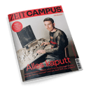 Titelbild der Zeitschrift „ZEIT Campus“, Ausgabe Nr. 3/2024, mit einem jungen männlich gelesenen Modell in Strickpullover an einem Schreibtisch mit kaputtem Computer und zerbrochenem Geschirr, Überschrift groß in Rot: „Alles kaputt“, Unterzeile: „Wasserschäden, Asbest, einstürzende Decken: Warum sind die Unis so marode? Und wie lässt sich das ändern?“, roter Kreis oben links mit weißem Text: „SPEZIAL So klappt die Karriere im Coding“.