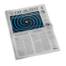 Gefaltete Ausgabe der Wochenzeitung „DIE ZEIT“ in schräger Draufsicht. Auf der Titelseite dominiert eine schwarz-blaue Spiral-Grafik mit rotem Kreuz und der Überschrift „Starren auf Magdeburg“; darunter stehen die Artikelüberschriften „Brennende Sorge“ und „Überreagiert“, rechts eine schmale Spalte mit mehreren kleinen Bildern und Textbeiträgen.