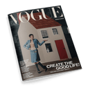 Titelbild der deutschen Vogue mit weißem Schriftzug „VOGUE“ oben, daneben „EMMA CORRIN“; zentrale Aufnahme einer weiblichen Person mit Kurzhaarschnitt in hellblauem Blazer und Rock mit Cut-out-Top vor einem stilisierten Modellhaus mit rotem Dach und roter Tür; Titelaufschrift unten rechts: „CREATE THE GOOD LIFE! WAS UNS 2025 HAPPY MACHT“; linke Textspalte mit Themen wie „MEHR FREUDE”, „BESSER ALS GESCHENKE“, „GESUNDES JAHR“.