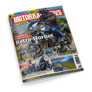 Schräg dargestelltes Magazincover „MOTORRAD NEWS“ mit einer männlich erscheinenden Person in schwarzer Motorradbekleidung auf einem silberblauen Honda-Motorrad vor Landschaft. Sichtbare Texte: „SERVICE: MOTORRAD UND HITZE“, „Retro-Hornet“, „FAHRERBERICHT: HONDA CB1000F“, „Schottland & Türkei“, „Kawasaki W800“ und „YAMAHA XT 500“.
